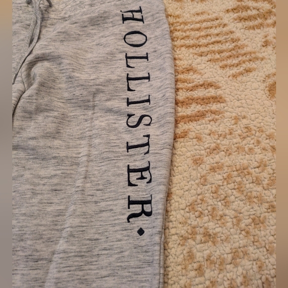 Y2K Hollister Gray Sweatpants – Early 2000s Vintage / Low-Rise Lounge - Picture 3 of 7